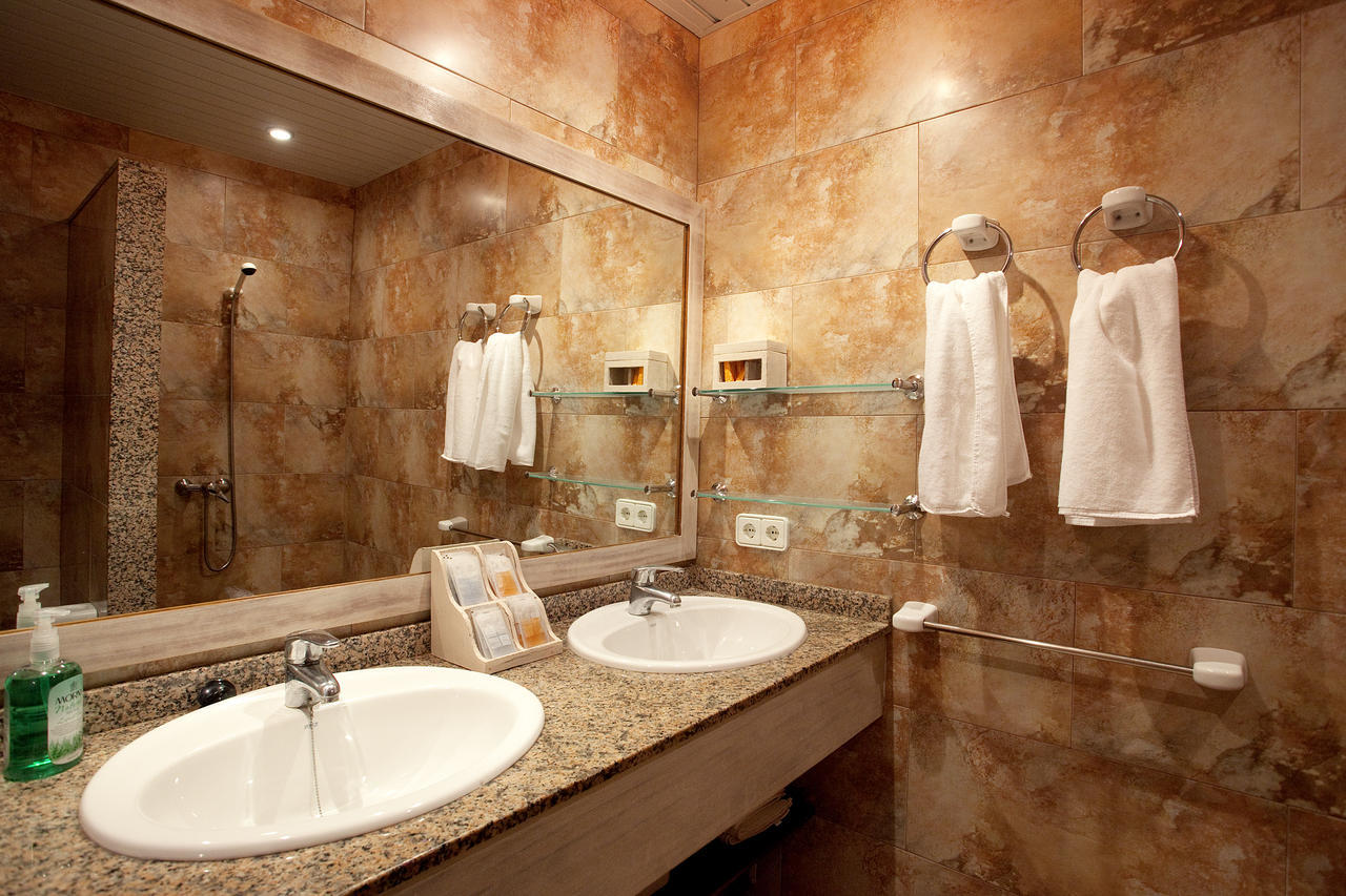 Hotel & Spa Entre Pinos-Adults Only เอสกาโล ภายนอก รูปภาพ